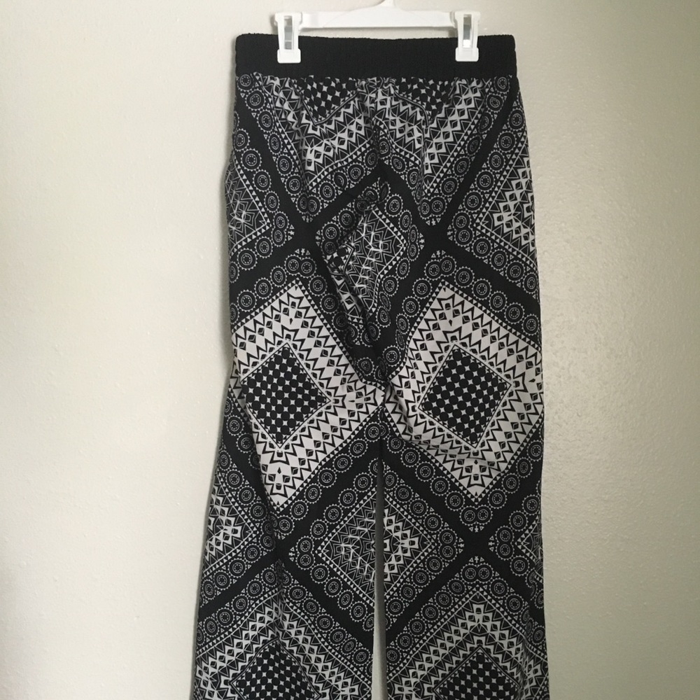 Loose patterned pants - Picture 4 of 5